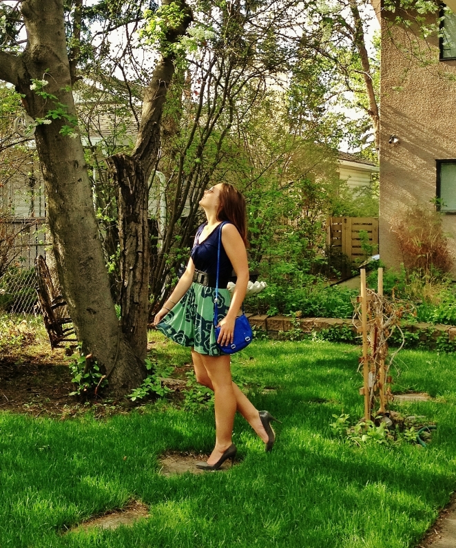 floral skirt, bright bag for summer